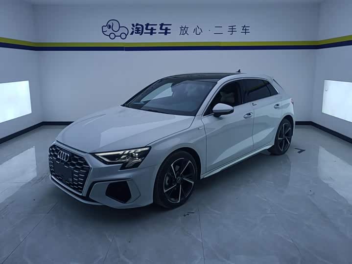 Audi A3 2023 facelift Sportback 35 TFSI stylish and sporty