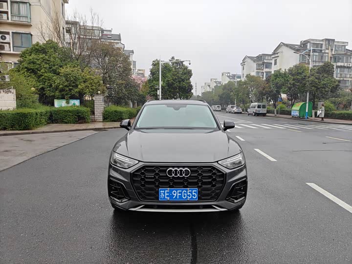 2022 Audi Q5L 2022 40T luxury and dynamic model