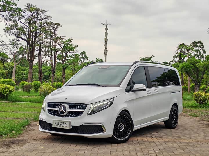 2022 Mercedes-Benz V-Class 2022 V 260 Premium Edition
