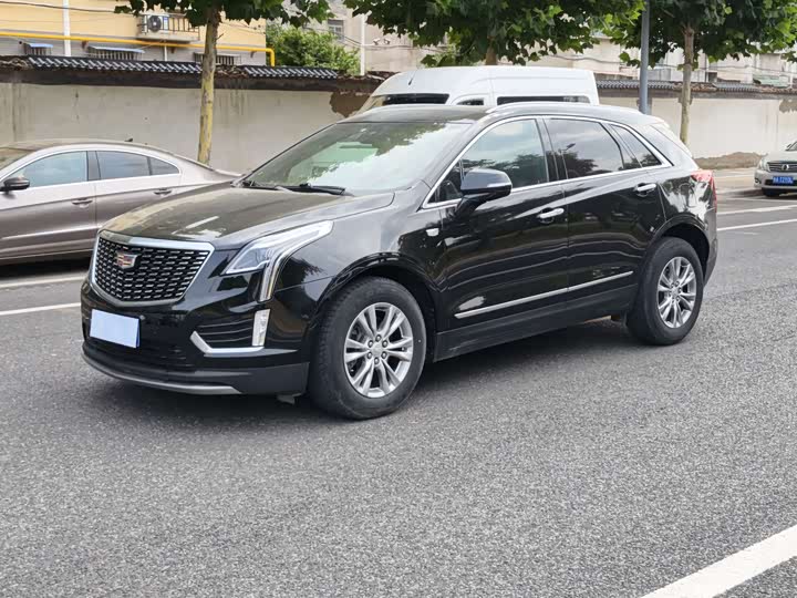 2021 Cadillac XT5 2021 28T luxury model