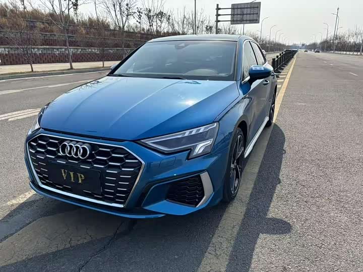 2023 Audi A3 2023 Sportback 35 TFSI stylish and sporty