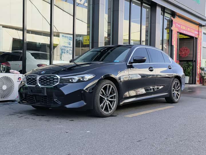 2025 BMW 3 Series 2025 325Li M Sports Package