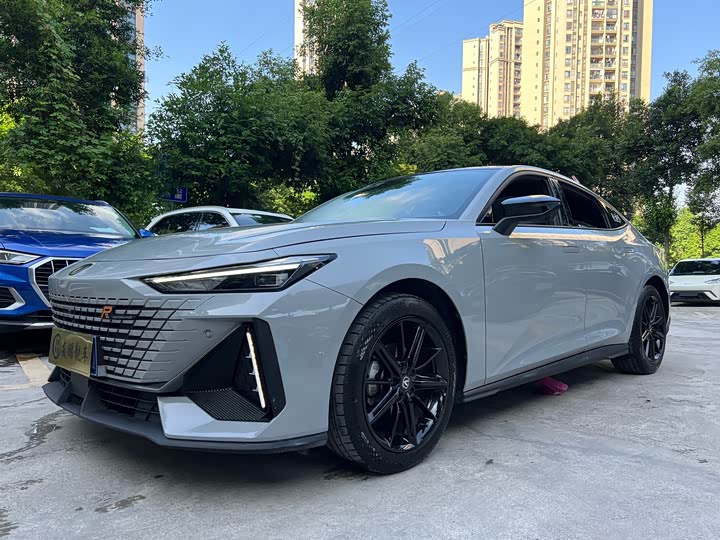 Changan UNI-V 2022 1.5T premium model