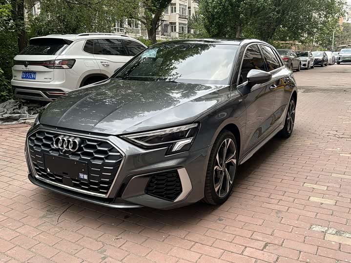 2023 Audi A3 2023 Sportback 35 TFSI stylish and sporty