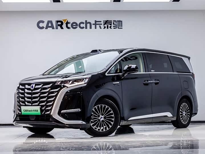 Denza D9 2025 DM-i smart driving version 1020 four-wheel drive flagship model