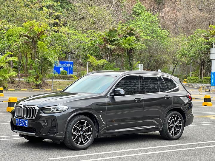 2022 BMW X3 2022 xDrive25i M Sports Package