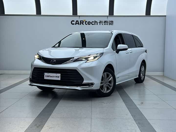 SIENNA 2023 2.5L Hybrid Comfort Edition