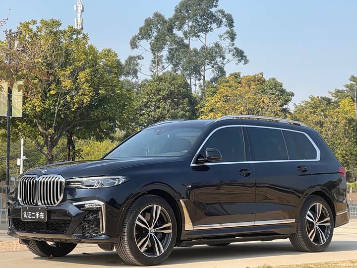 2022 BMW X7 2022 xDrive40i Exclusive M Sports Package