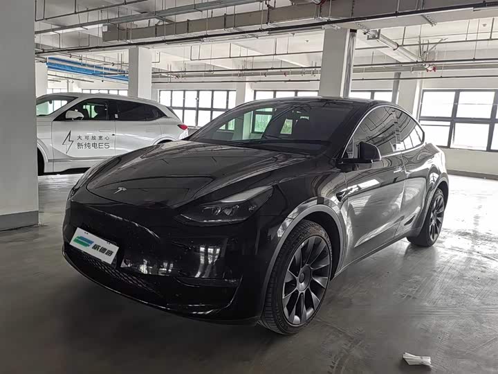 2022 Model Y 2022 long-range all-wheel drive version