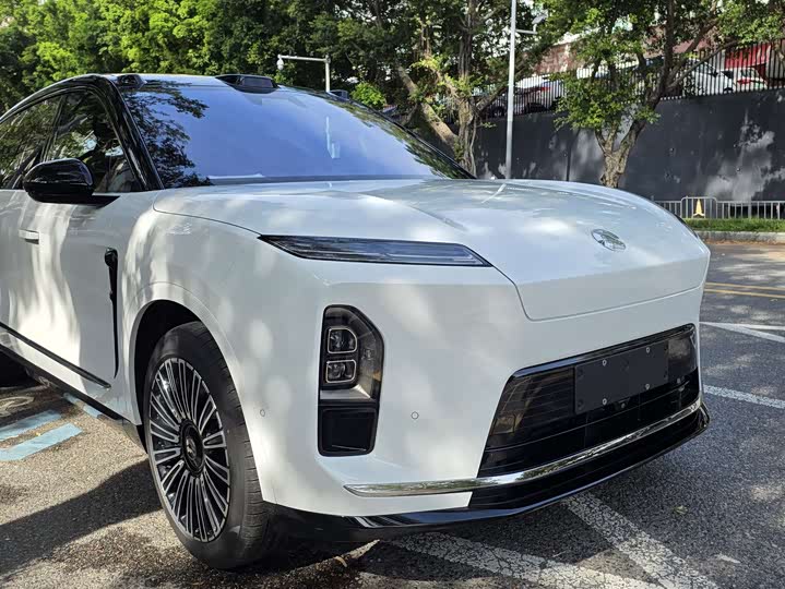 NIO ES8 2026 Six-seater Executive Deluxe Edition