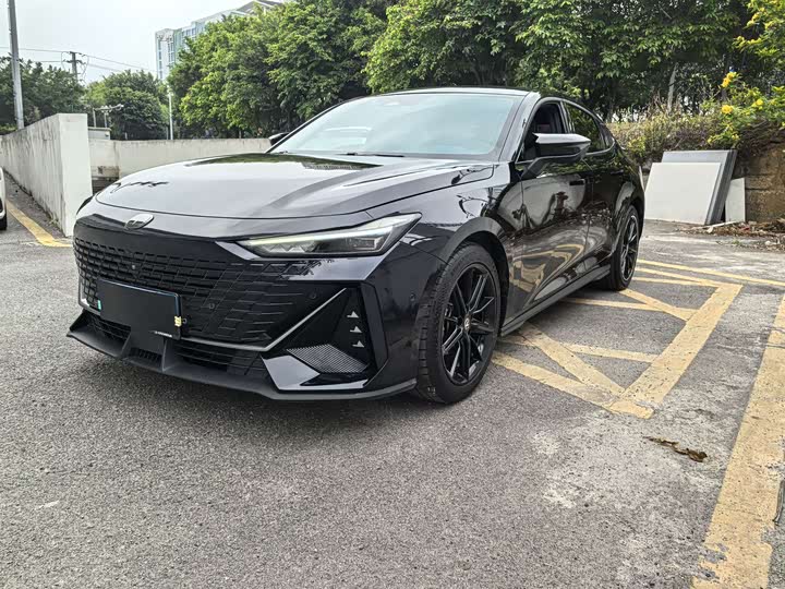 Changan UNI-V 2022 1.5T sports version