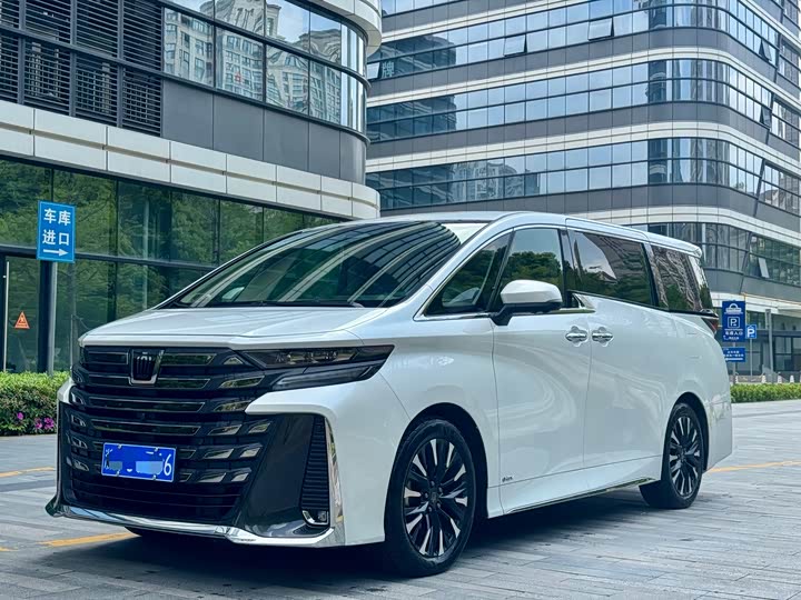 Vellfire 2024 Crown Hybrid 2.5L Executive Lounge