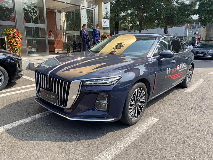 Hongqi H5 2024 2.0T automatic smart connected flag version