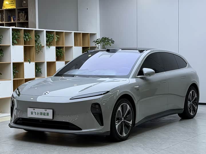 NIO ET5T 2024 model 75kWh Touring