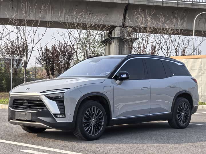 NIO ES8 2022 100kWh six-seater version