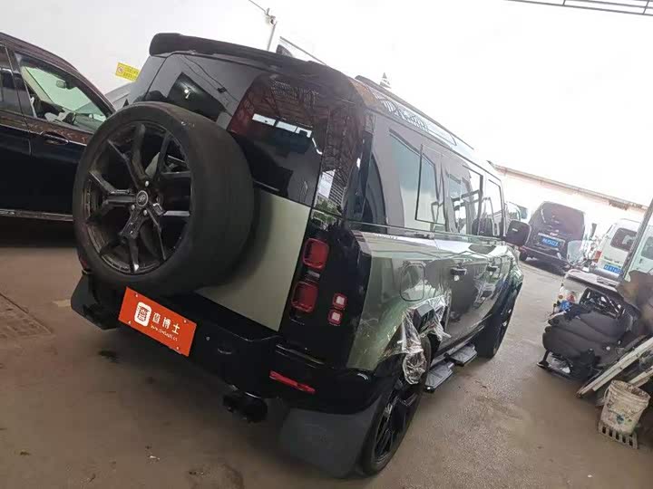 Land Rover Defender 2025 110 3.0T P400 X-Dynamic HSE