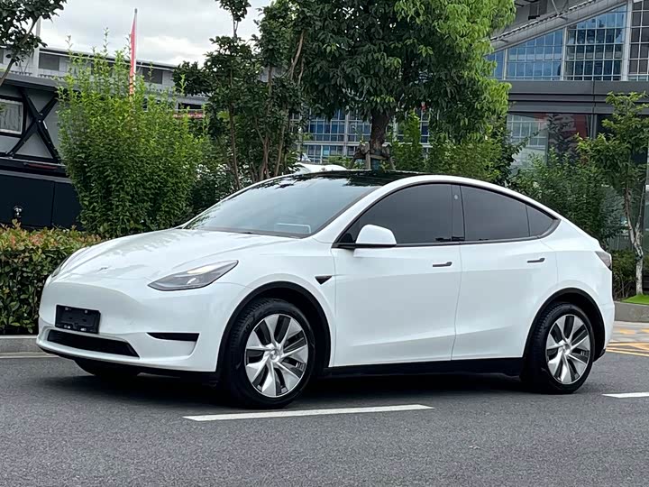 Model Y 2022 Refresh RWD