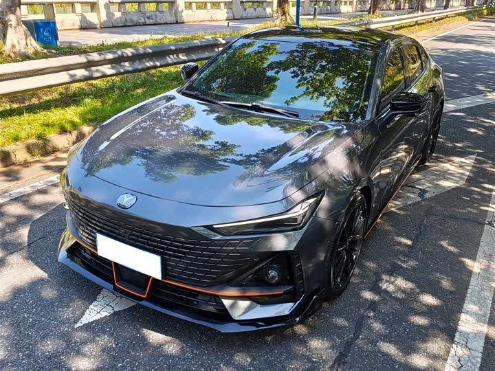 Changan UNI-V 2022 1.5T sports version