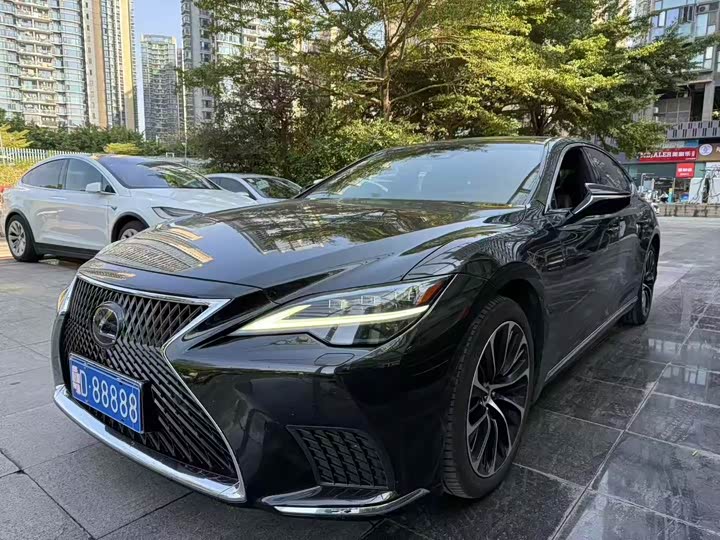 Lexus LS 2021 500h Executive Edition