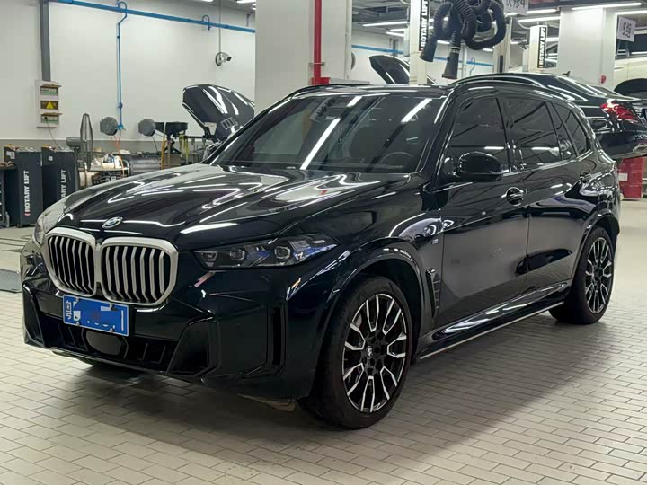 BMW X5 2023 xDrive40Li M Sport Night Package