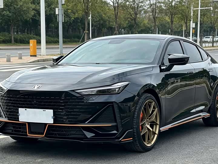 Changan UNI-V 2022 1.5T sports version