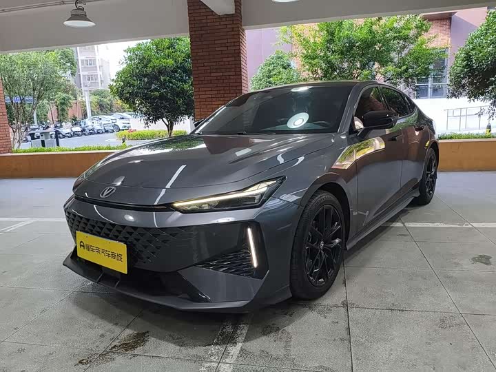 Changan UNI-V 2024 1.5T premium model