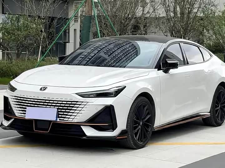 Changan UNI-V 2022 1.5T sports version