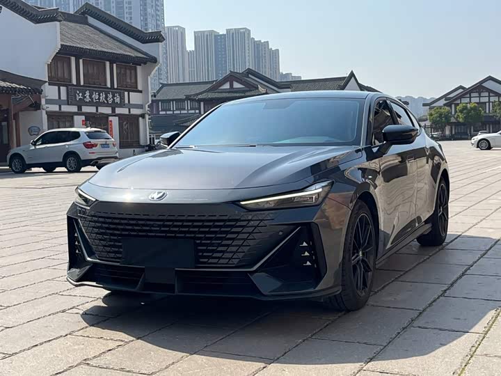 Changan UNI-V 2022 1.5T premium model