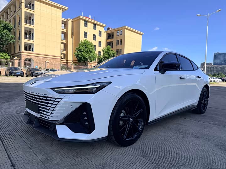 Changan UNI-V 2023 1.5T premium model