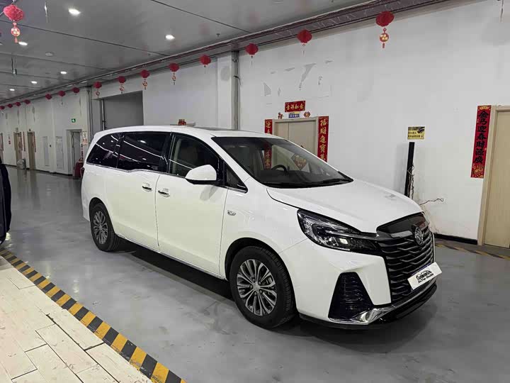 Buick GL8 2023 Land Business Class 652T Luxury