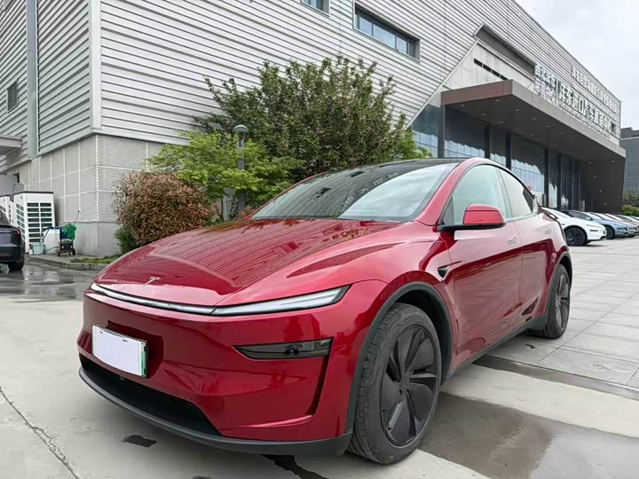 Model Y 2025 rear-wheel drive version