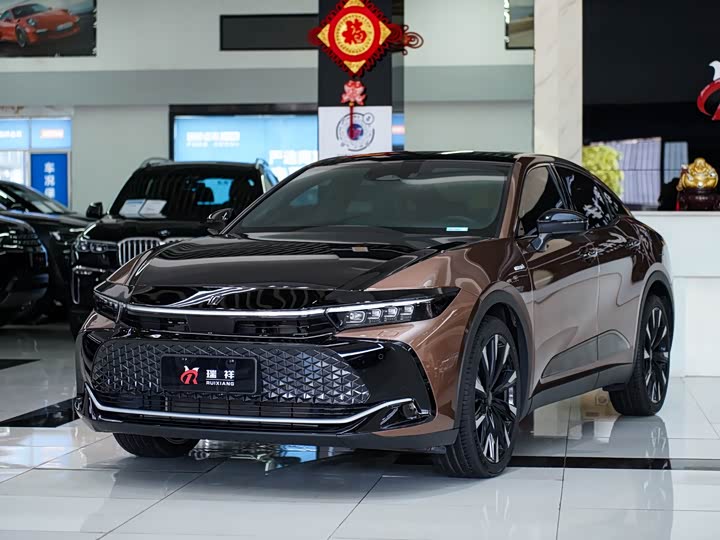 Crown SportCross 2023 2.4T SportCross HEV four-wheel drive extreme version