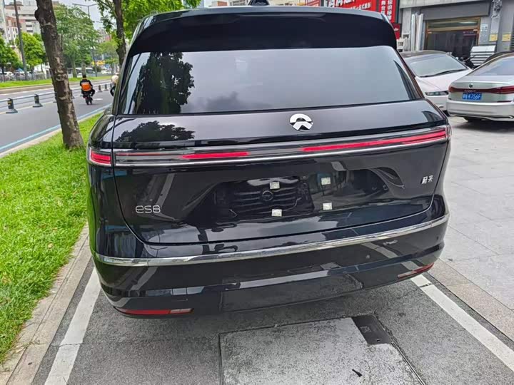 NIO ES8 2026 Six-seater Executive Deluxe Edition
