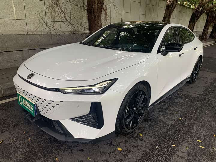 Changan UNI-V 2024 1.5T premium model