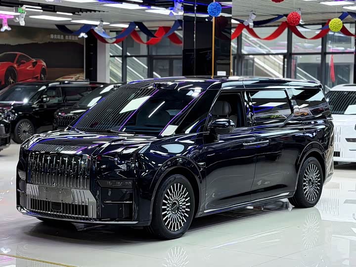 Zeekr 009 2024 6-Seater Executive AWD 108kWh