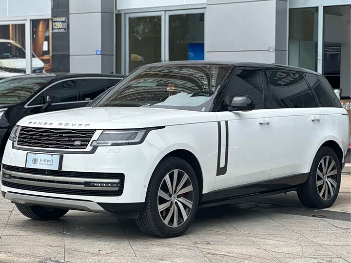 Range Rover 2023 3.0 L6 400PS Seven-seater Extended Edition